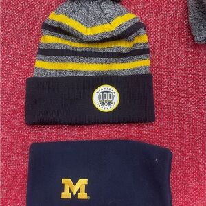 Michigan Hockey Striped Beanie - Yellow and Black with Scarf.